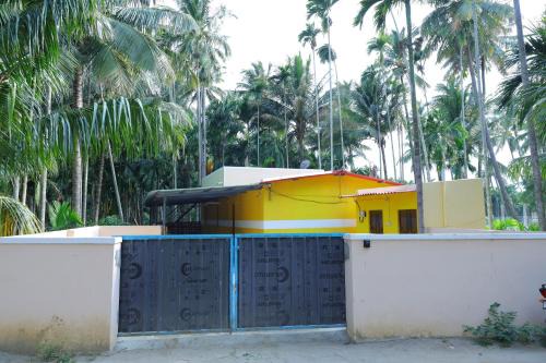 Private Villa Inside Coconut Farm By Shivalaya