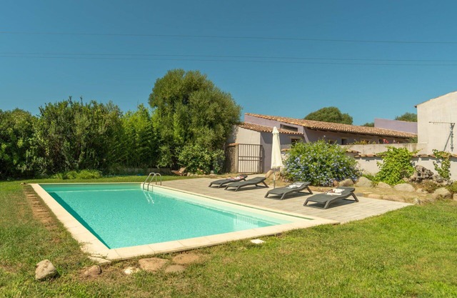 Private Villa with private pool, WIFI, A/C, TV, patio, pets allowed, panoramic view, parking