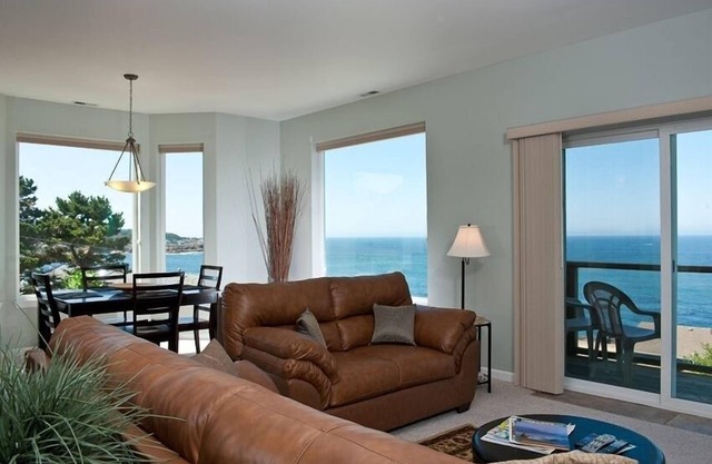 Promo! Stunning Ocean Views~Top Floor Condo w/Free Wifi, HDTV and Much More