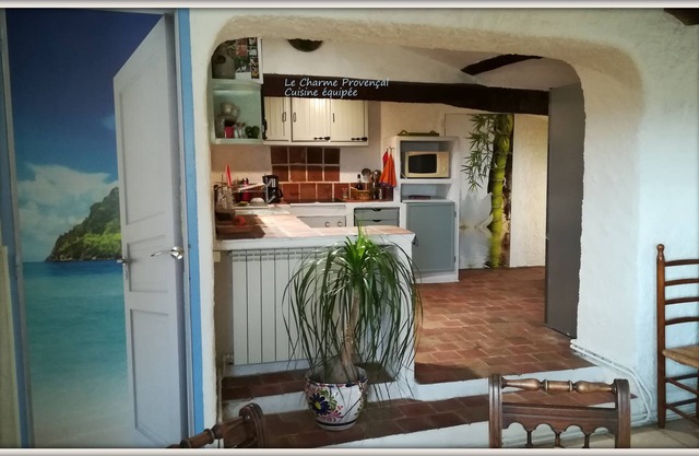 "Provençal charm", Apartment of character, classified 2 *