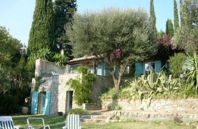 Provencal villa, landscaped garden, private pool, great view