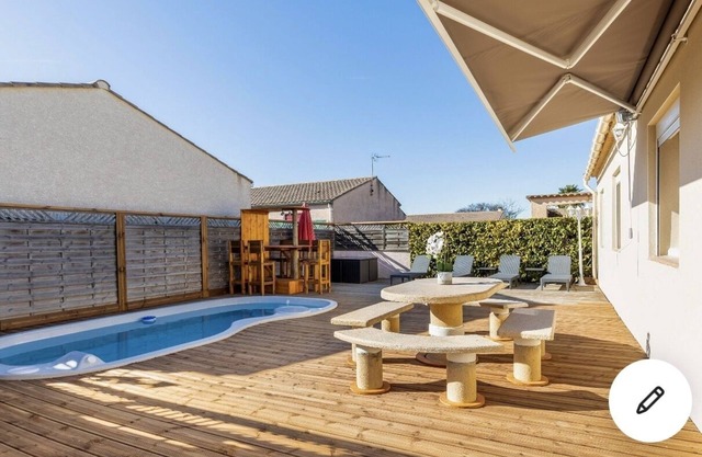 Providence 8 pers private Jacuzzi, private pool, 15 minutes from the sea