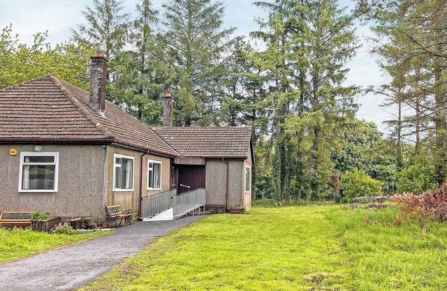 Providing the perfect mix of countryside tranquillity and coastal adventure.