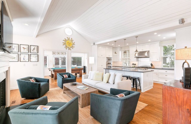 Pryor-Haynes House | 4 Bed, 4.5 Bath