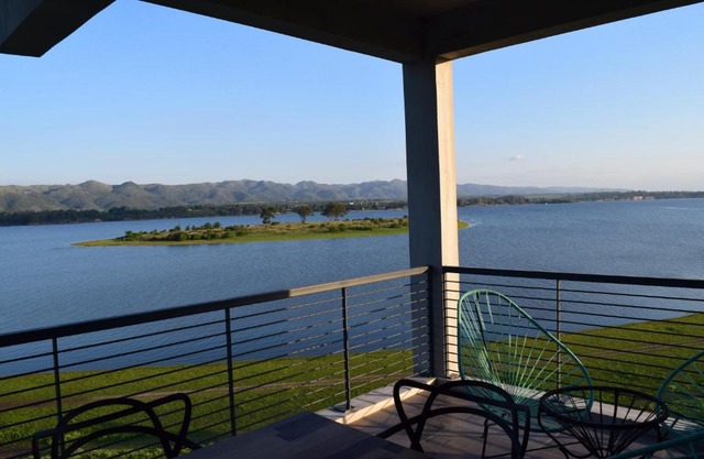 Puerto del Águila Departamentos sobre el Lago - The View Luxury Aparts