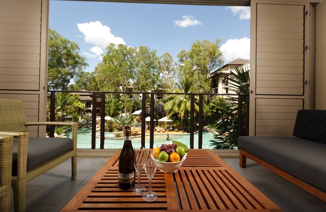 Pullman Palm Cove Sea Temple Resort and Spa