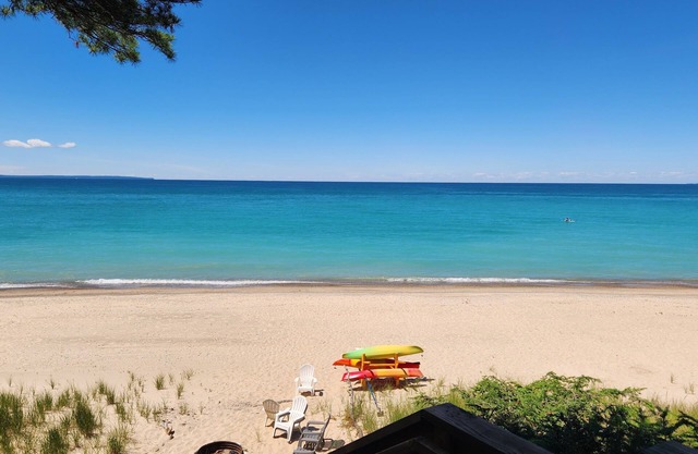 Pure Lake Michigan Cottage Getaway Global Wellness at it's BESTn14 people