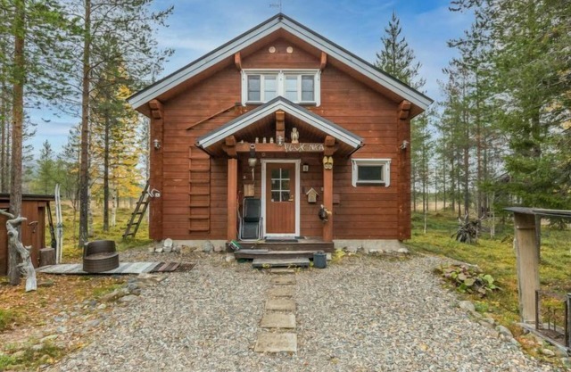 Puukenkä by Interhome