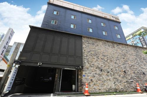 Pyeongtaek Moon Hotel