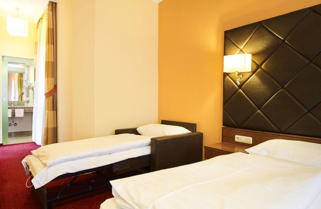 Quadruple room with bath, toilet - Villa Ceconi, hotel