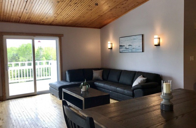 Quaint Vacation Home just minutes from Baddeck and Gaelic College