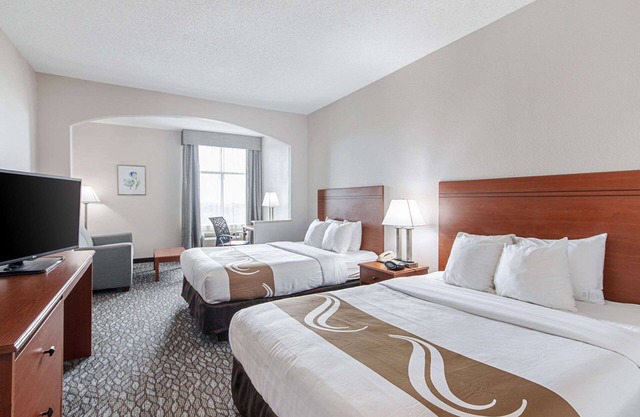 Quality Suites Austin South St. Elmo District
