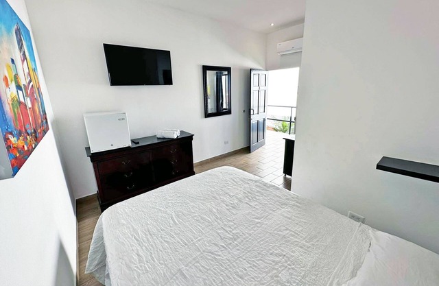 Queen Room #4 for 2 people