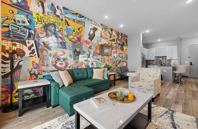 Quiet 1BR Apt - 8min to Broadway, Free Parking!