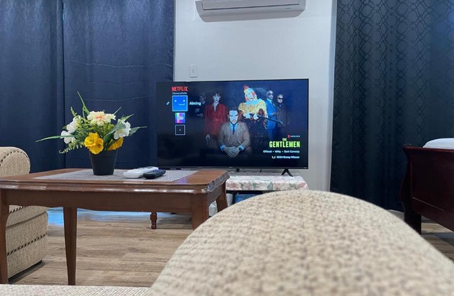 Quiet and Private Bachelor Unit