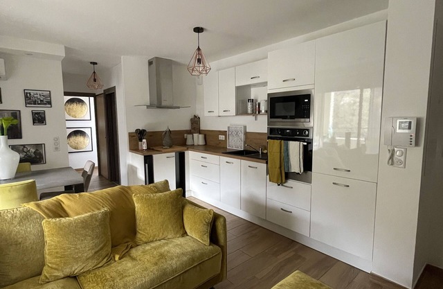 Quiet apartment near Bastia town center