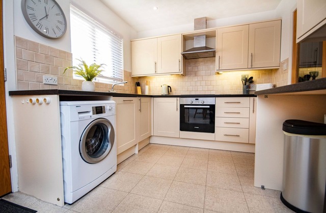 Quiet central Highland location, Inverness 15 minutes drive, NC500 within a few minutes.