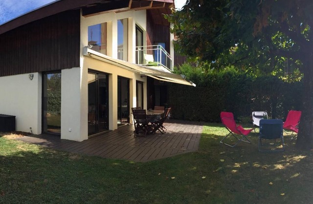 Quiet, light-filled house in Annecy - Direct access to ski resorts in 30'.