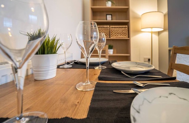 Quiet Neighborhood-free Parking