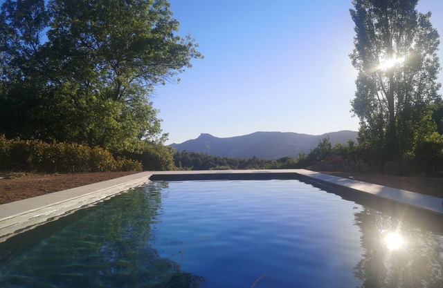 Quiet room/Studio, 25min from Cassis or Aix en Provence