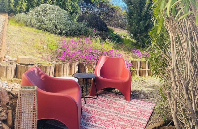 Quiet studio near Porticcio with mountain views