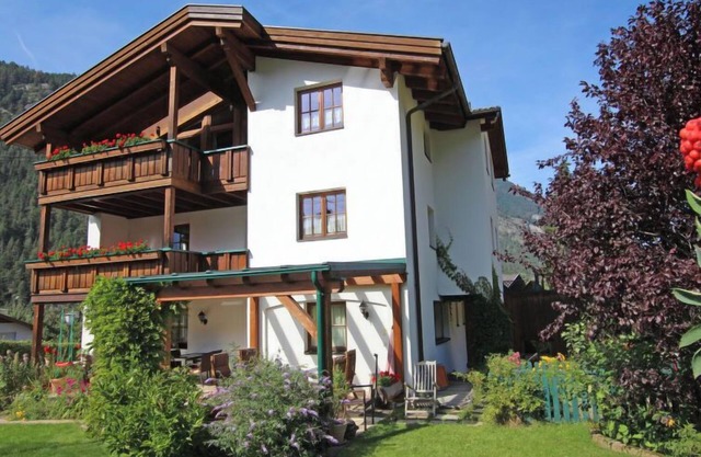 Rätia II by Interhome
