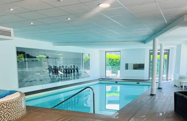 Résidence 3* bord du lac, logement T3 piscine spa