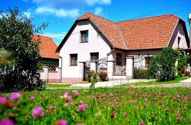 Rózsalugas Vendégház