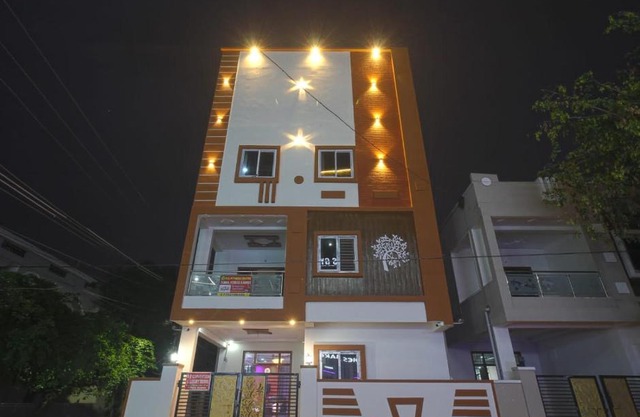 R D CONVENTION AND LUXURY ROOMS