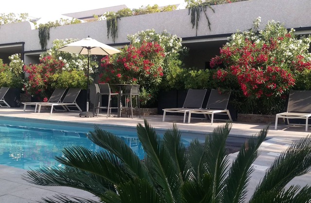 Residence 4 * Apartment 2 to 4 people - Heated swimming pool, tennis, pétanque.