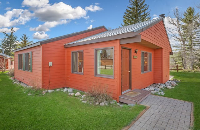 Rainbow – Beautiful cabin in the mountains