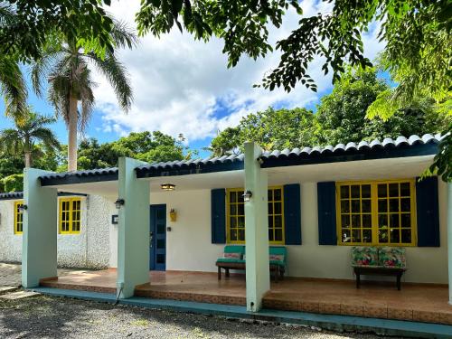 Rainforest View 4 bed 3 bath Hot Tub - Generator