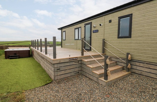 RAMSEY, pet friendly, character holiday cottage in Broad Haven