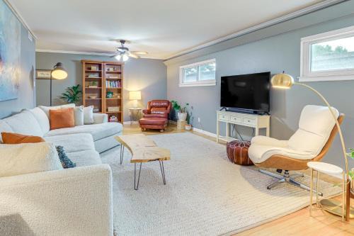 Ranch-Style Home with Patio and Yard in Dallas Area