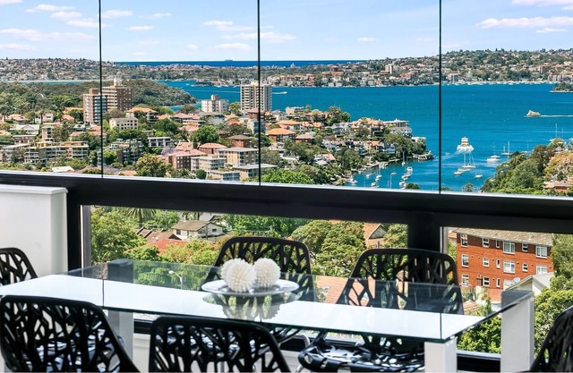 RANG9 - 2 bedroom w spectacular views - Cremorne