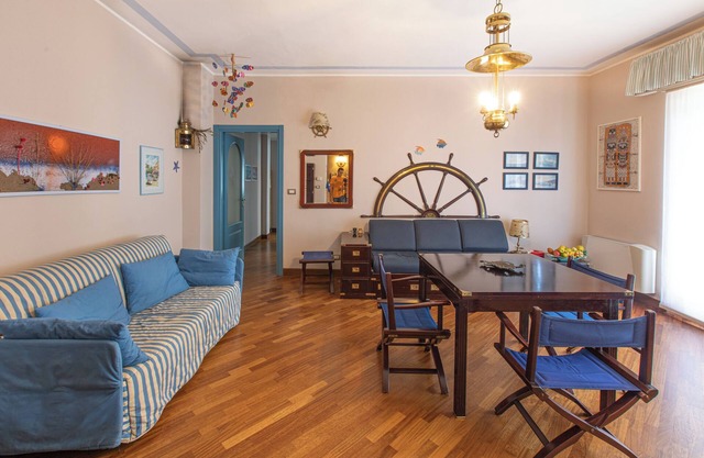 Rapallo comfortable apartment a stone's throw from the sea with parking space