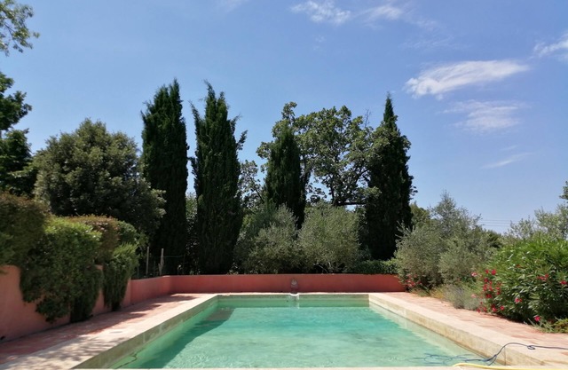 RARE, enchanting setting and authentic farmhouse in AIX-EN-PROVENCE