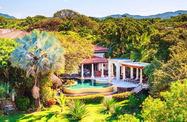 Rare Find! Beachfront Villa w/Private Pool, Hot Tub, Sauna & Golf Cart + Breakfast Services