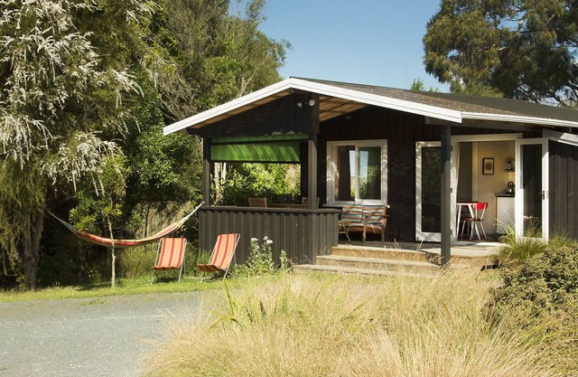 Rata Cottage, beautifully renovated 1950’s apple pickers’ cottage.