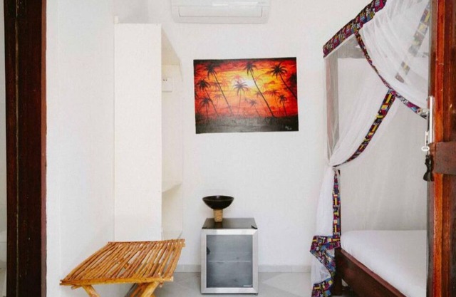 Rav Apartment and Hostel