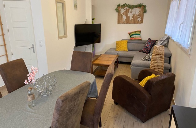 RD Jardin, green setting, residential area, near town center and beaches