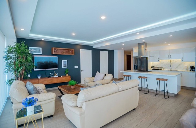 Real View Towers, Stunning 9th Floor 3BR, Near Andares