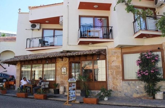 rebetika hotel located secuk near ephesus (Double room)2
