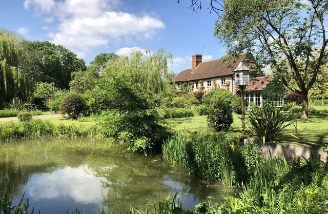 RECTORY FARM COTTAGE, ROUGHAM, pet friendly in Bury St Edmunds