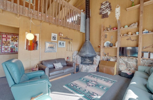Red Feather Lakes Cabin w/Deck & Views!