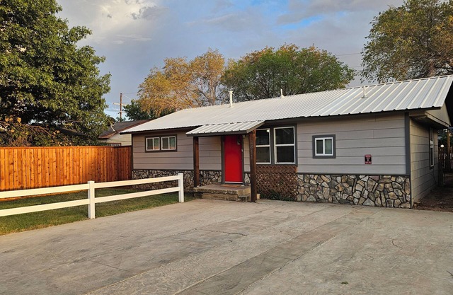 Red Raiderland Too - Walk to TTU - 3 bed 3 Bath