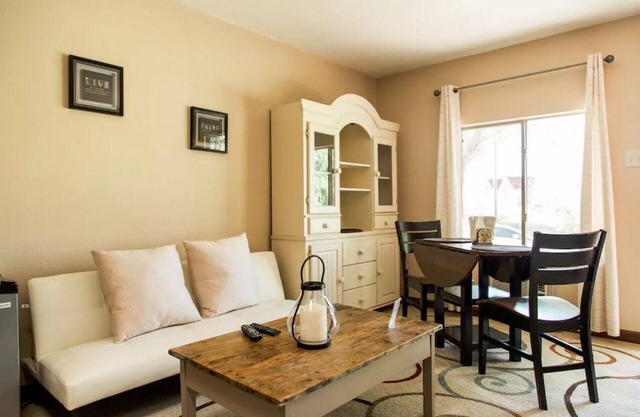 Red Robin Casita Is A Comfortable Home Away From Home