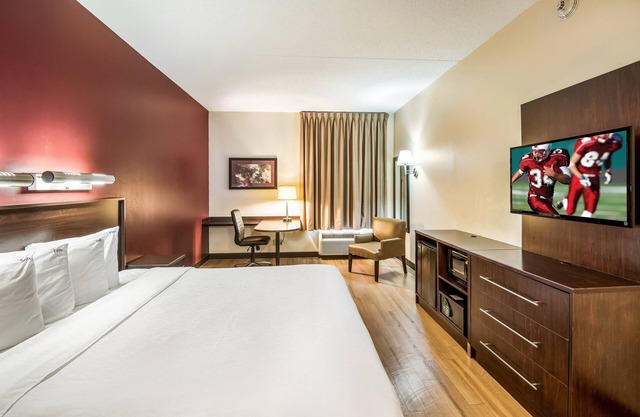 Red Roof Inn PLUS+ Austin South