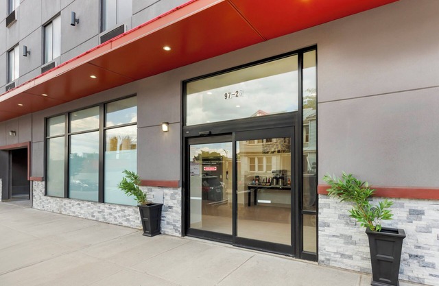 Red Roof Inn PLUS+ Jamaica, NY – JFK Airport