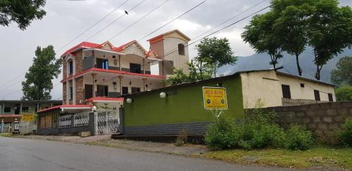 Red Rose Hotel